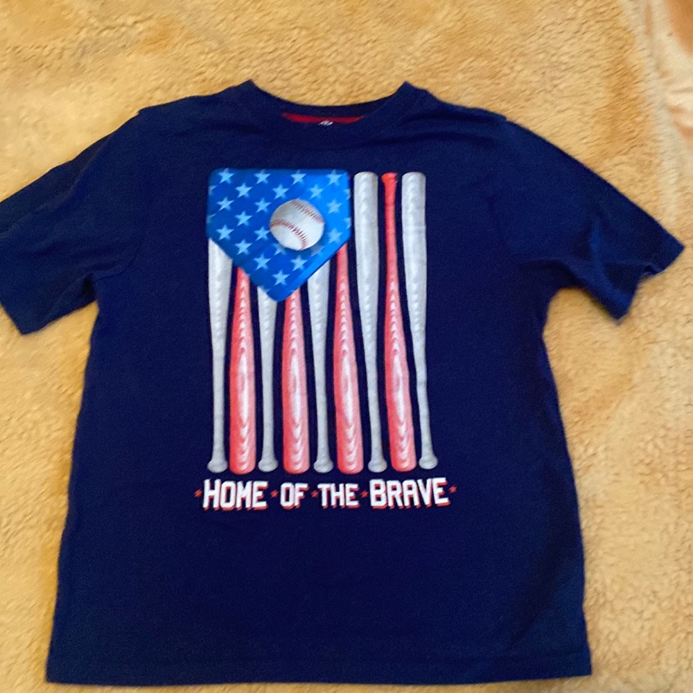 Kids shirt. Patriotic baseball